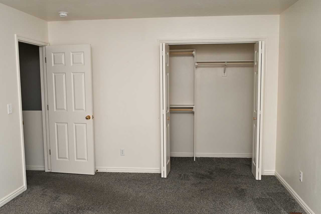 1394 N 290 W - Photo 6 of 18