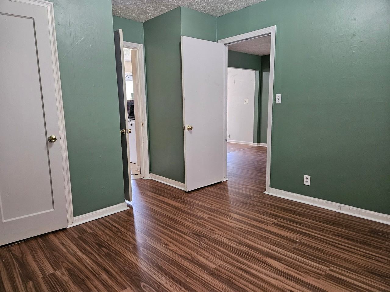 1036 N Estelle Ave - Photo 5 of 8