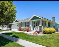 featured image of 2398 S Lakewood