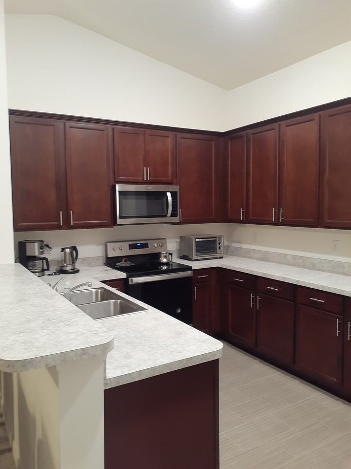 1665 Nona St Ne #NA - Photo 2 of 11