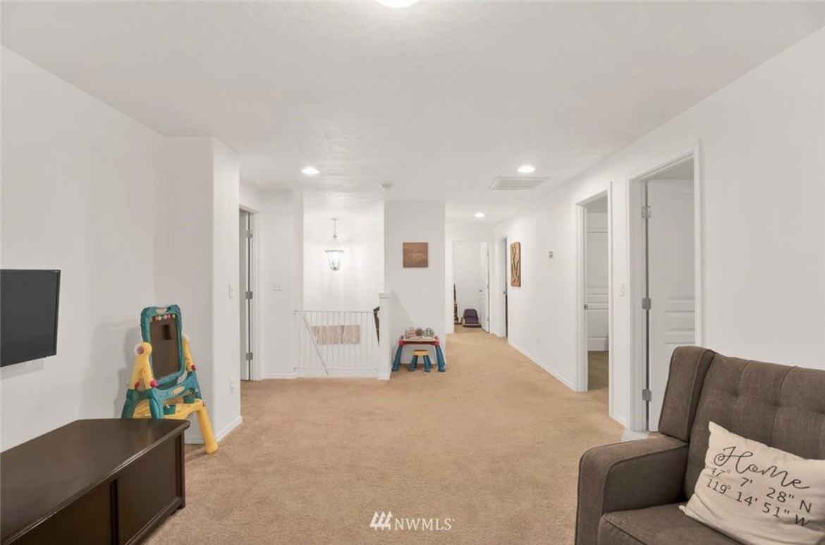 709 S Taft St #NA - Photo 7 of 18