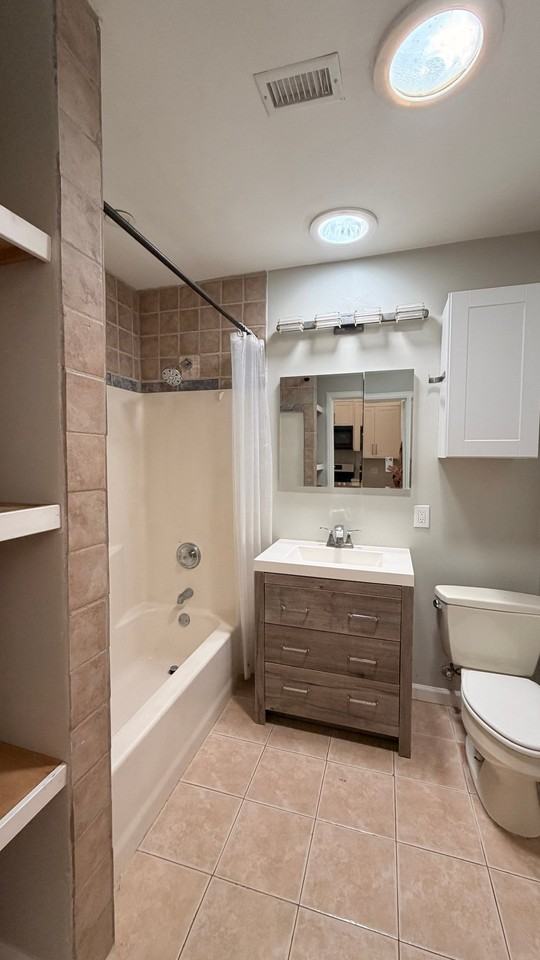 316 W Alamar Ave #B - Photo 5 of 12