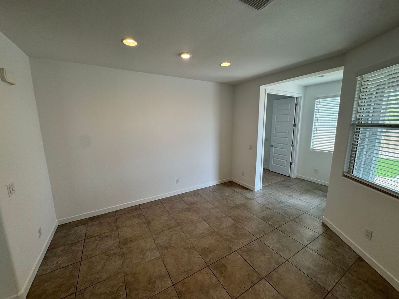 24515 N 165th Ave - Photo 7 of 41