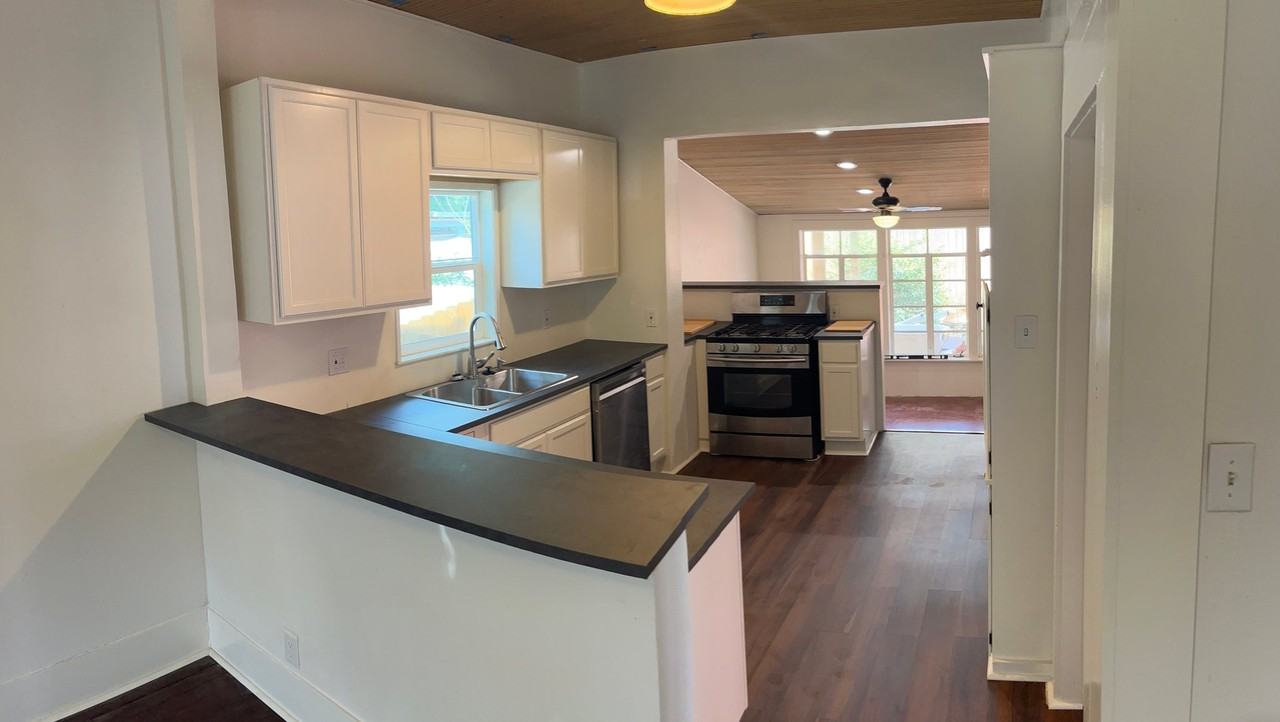 222 E Theo Ave - Photo 3 of 8