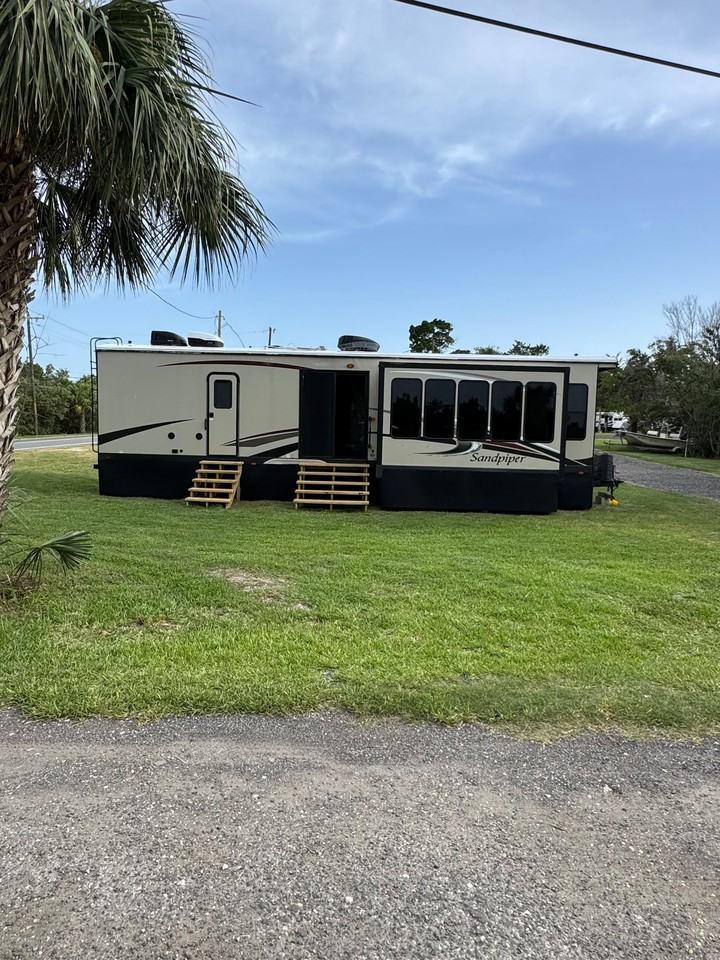 11850 Fl #24 - Photo 2 of 17