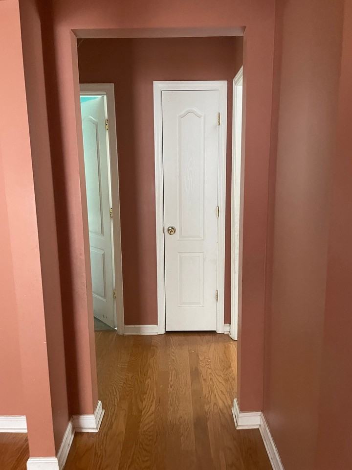 221 Omega Ct - Photo 3 of 8