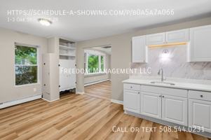 featured image of 13 Oak St #2R