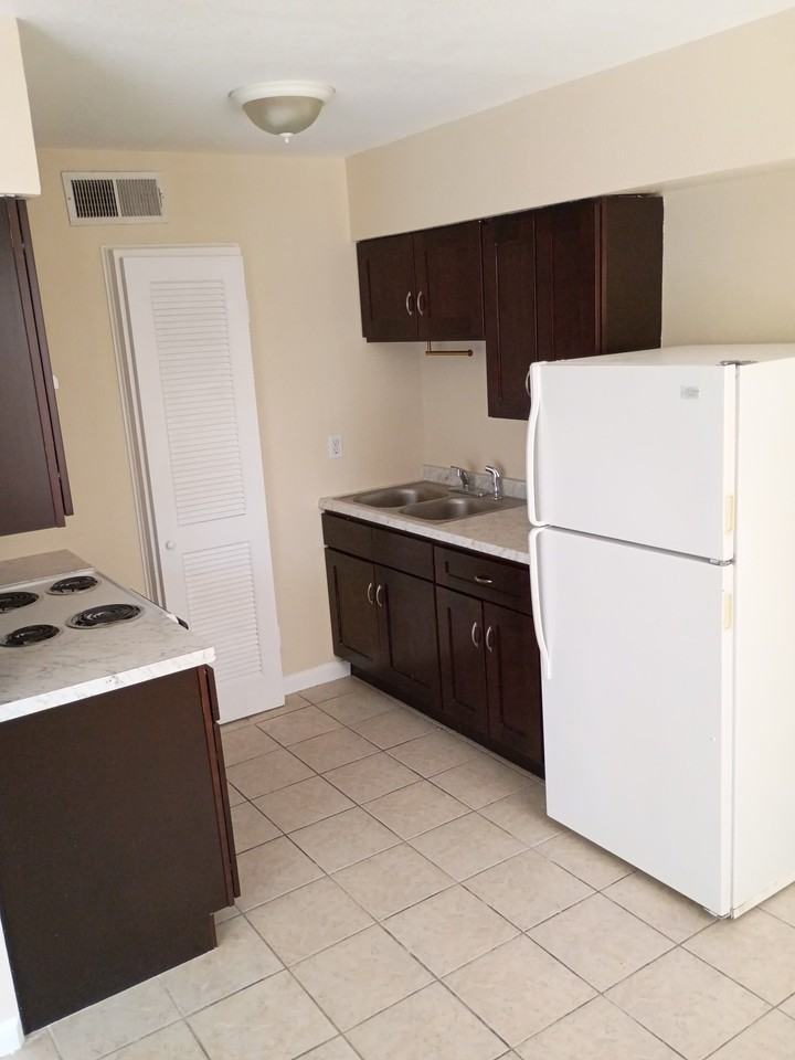 4175 Krupp Dr #10 - Photo 4 of 5