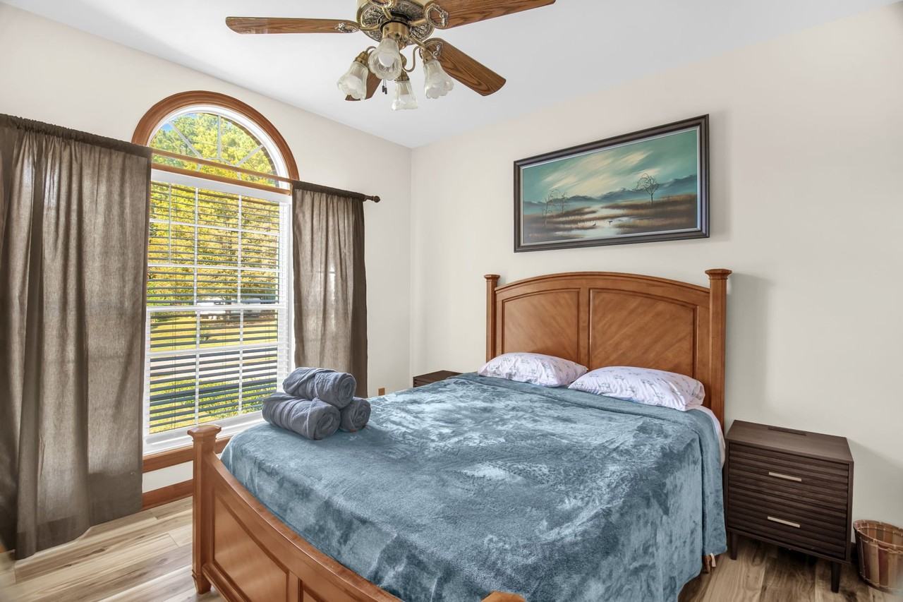 195 Saratoga St - Photo 5 of 17