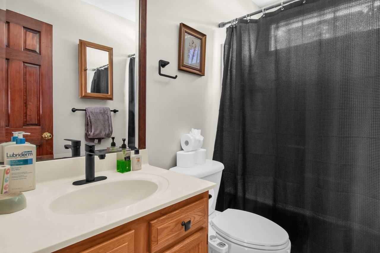 195 Saratoga St - Photo 6 of 17