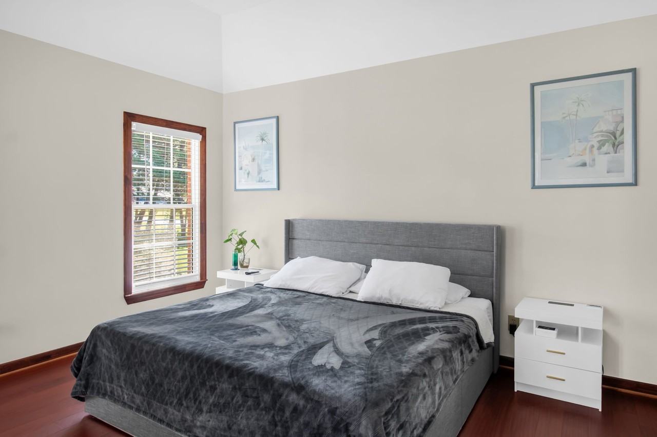 195 Saratoga St - Photo 7 of 17