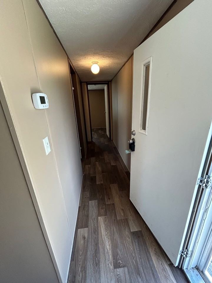 1501 Thomas Dr - Photo 6 of 9