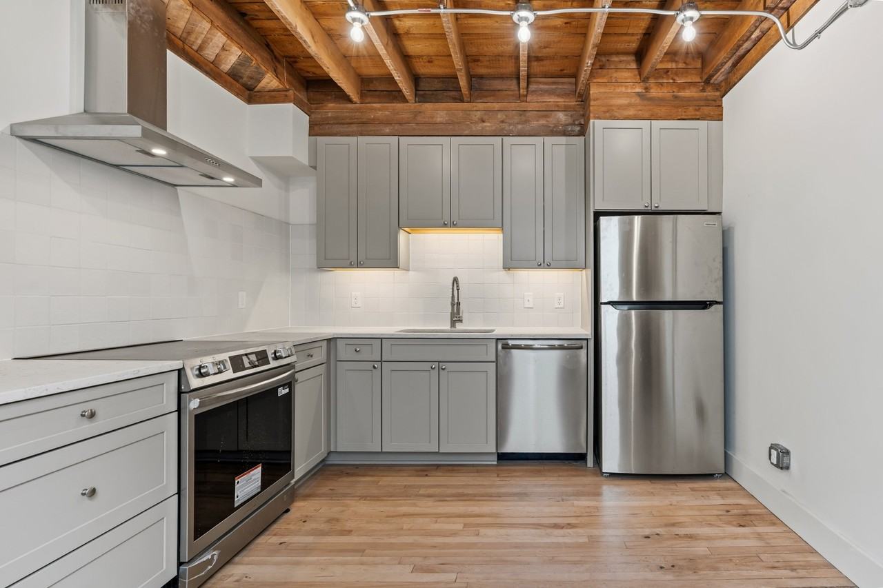 1546 Selby Ave #2 - Photo 7 of 11