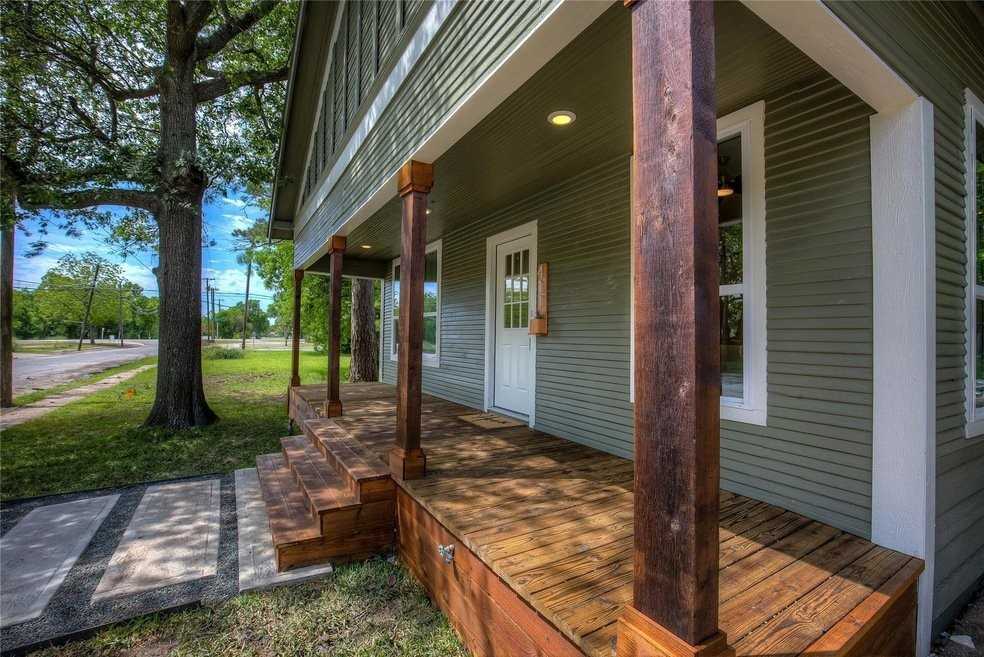 411 N Josephine St - Photo 3 of 13
