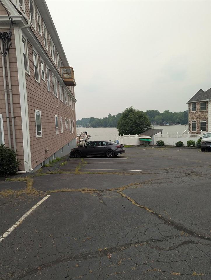 41 E High St #1