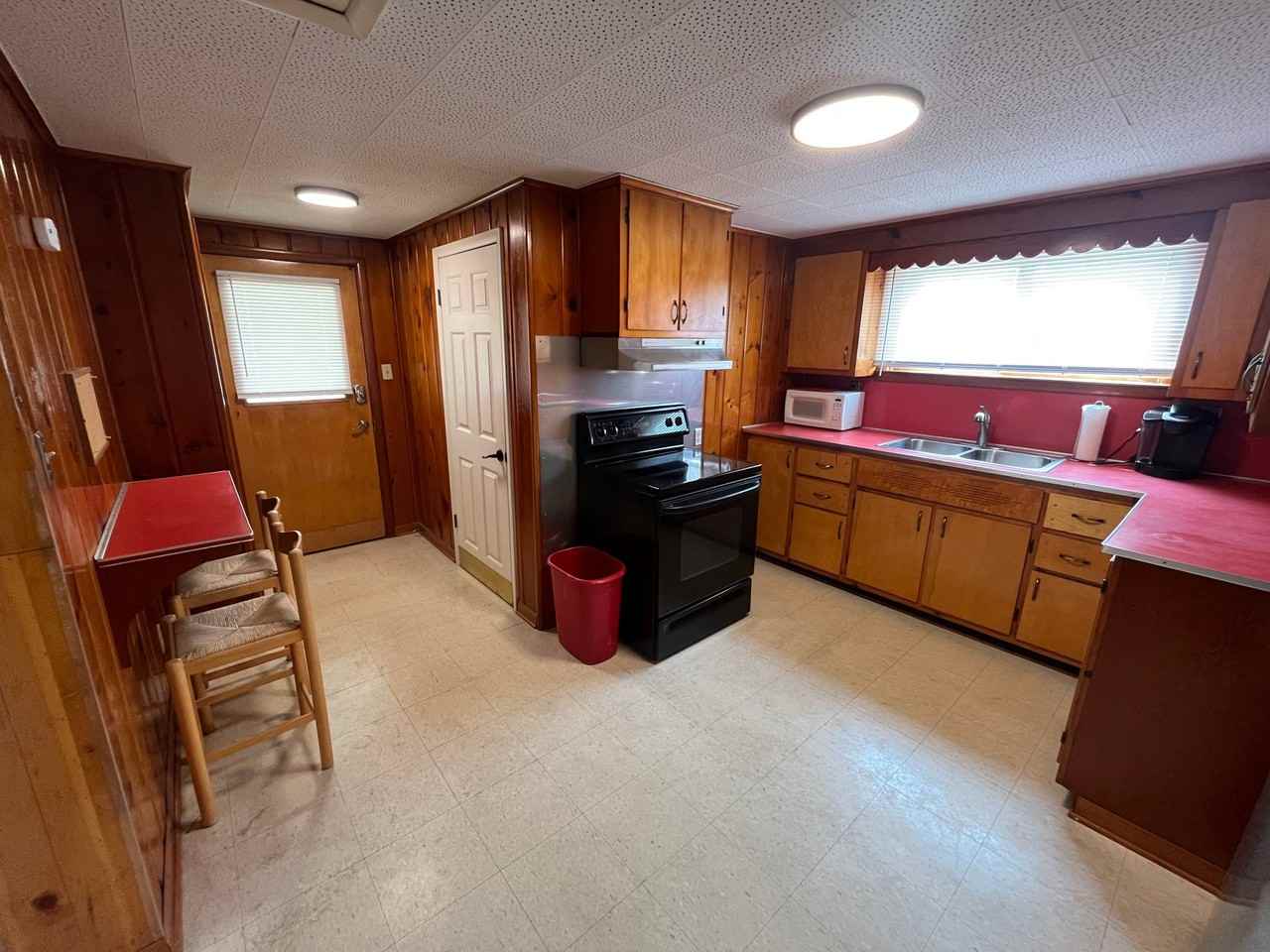 1110 Humphrey St #2 - Photo 2 of 10