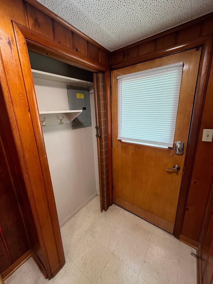 1110 Humphrey St #2 - Photo 3 of 10