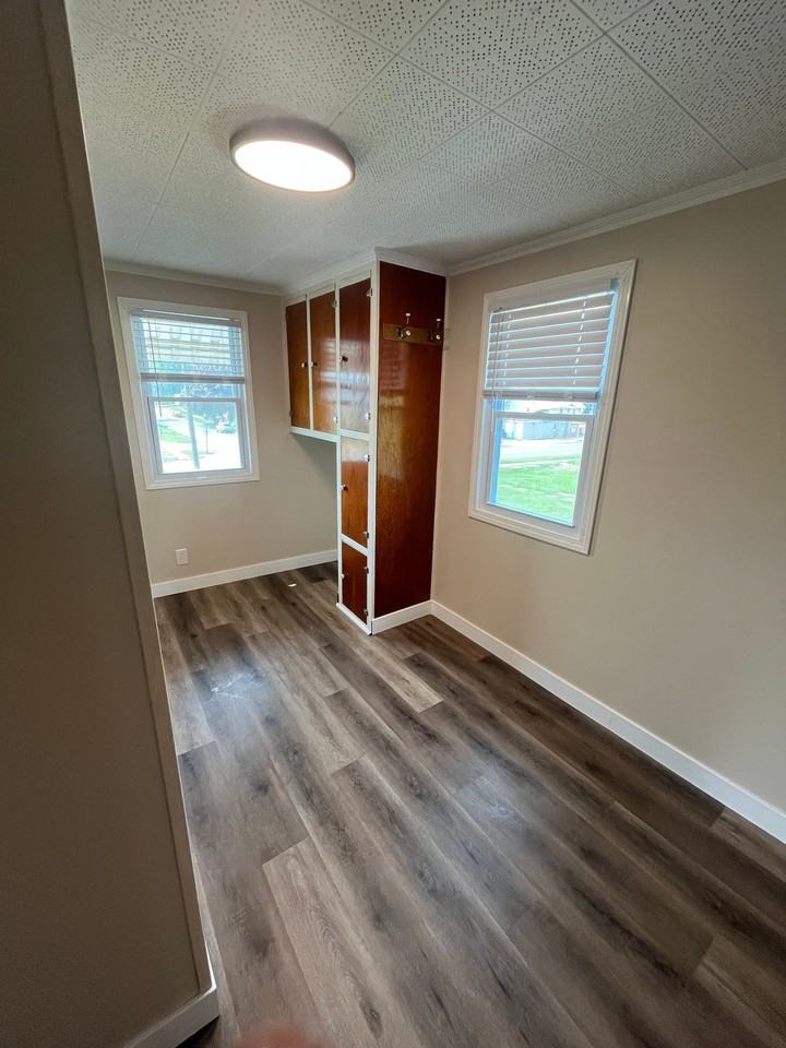 1110 Humphrey St #2 - Photo 4 of 10