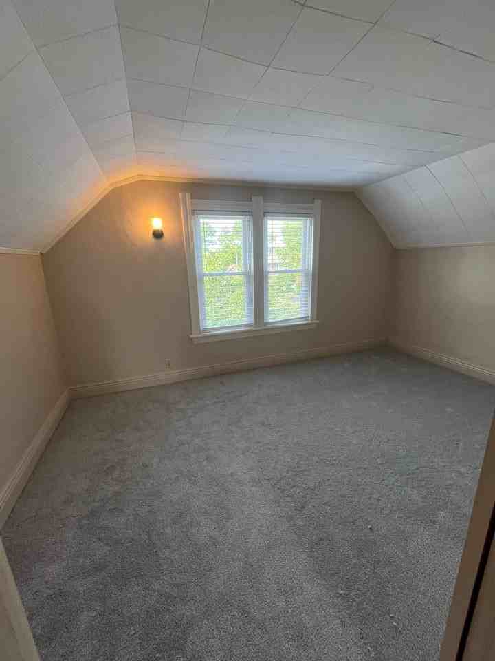 1110 Humphrey St #2 - Photo 7 of 10