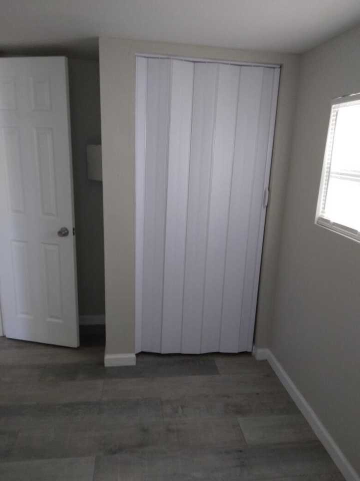 15101 N 15th St #7B - Photo 2 of 7