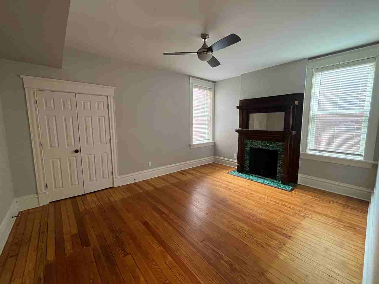 2040 Russell Blvd - Photo 3 of 16