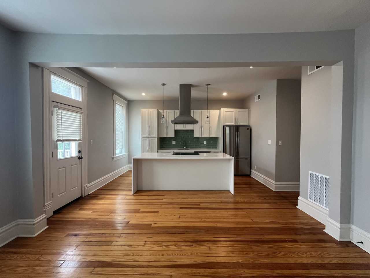 2040 Russell Blvd - Photo 6 of 16