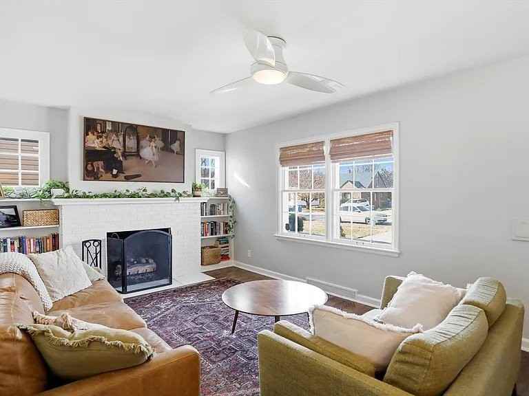 5873 Kingsley Dr - Photo 2 of 18