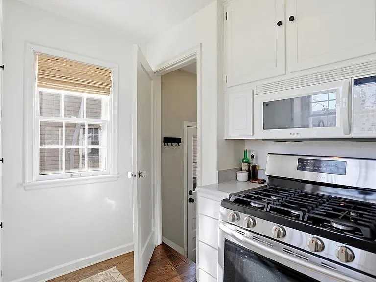 5873 Kingsley Dr - Photo 7 of 18