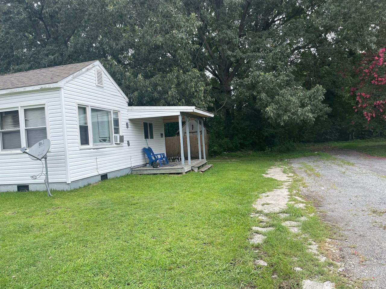 2611 Omar St - Photo 4 of 11