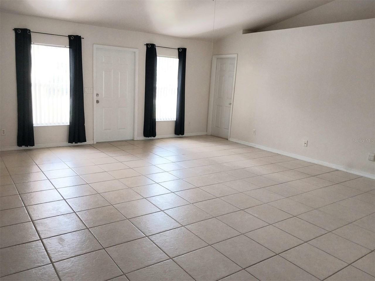 1695 Gauguin Rd - Photo 3 of 18