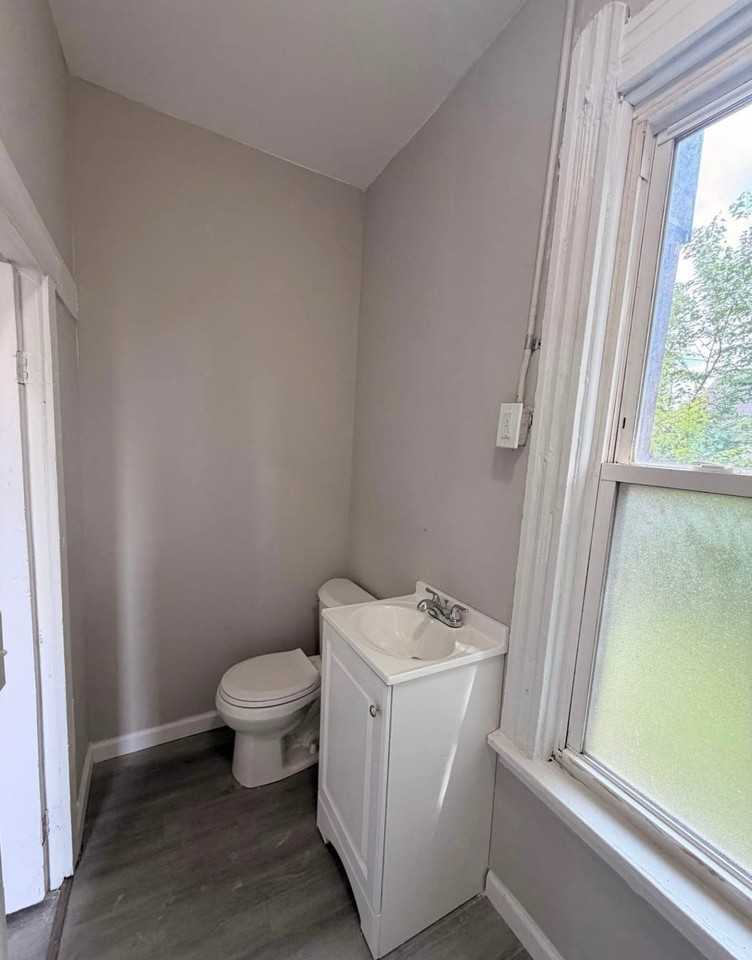 5912 Prosser Ave - Photo 5 of 10