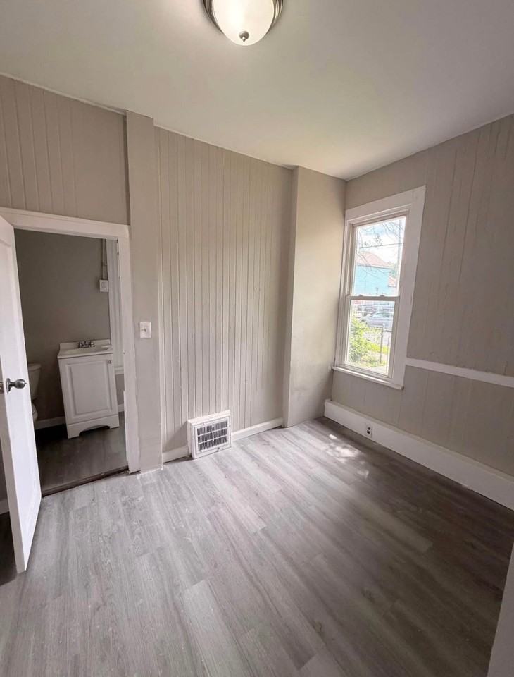 5912 Prosser Ave - Photo 6 of 10