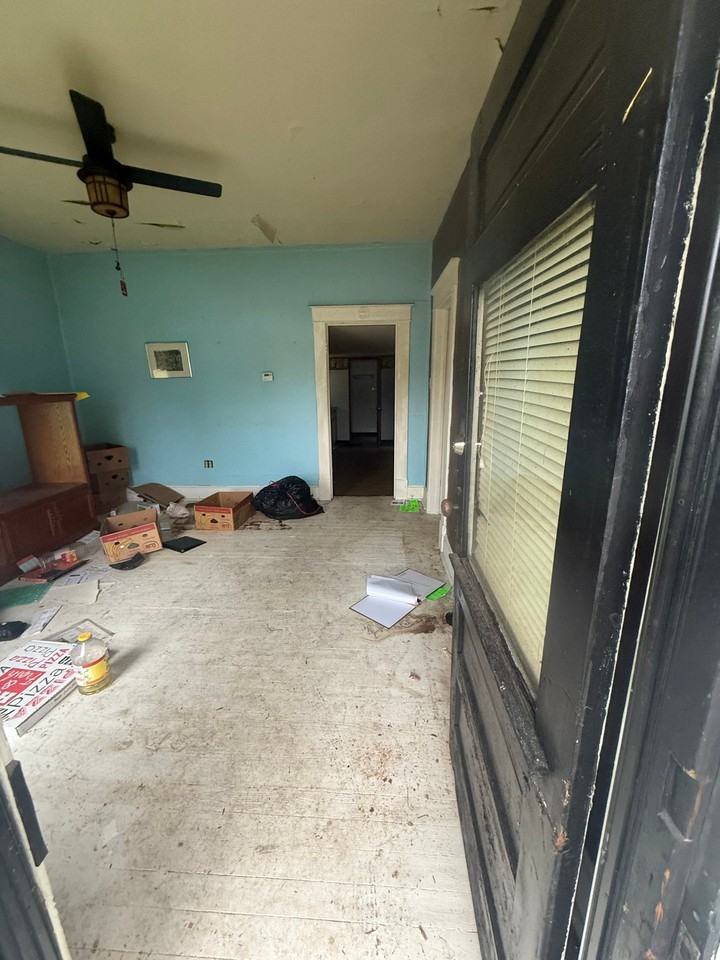 533 Higgins St - Photo 4 of 19