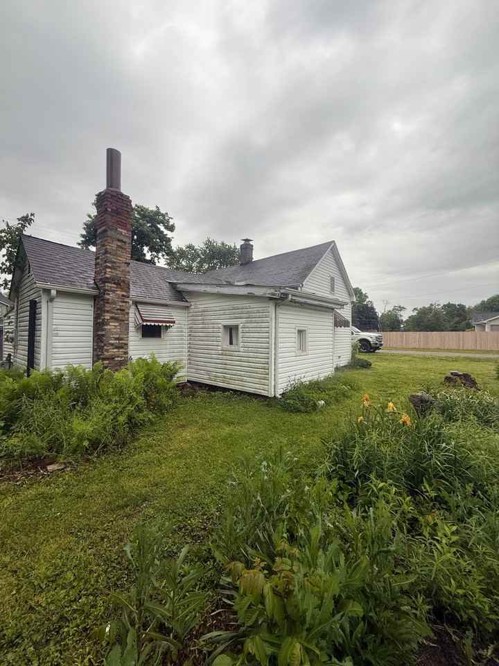 533 Higgins St - Photo 7 of 19