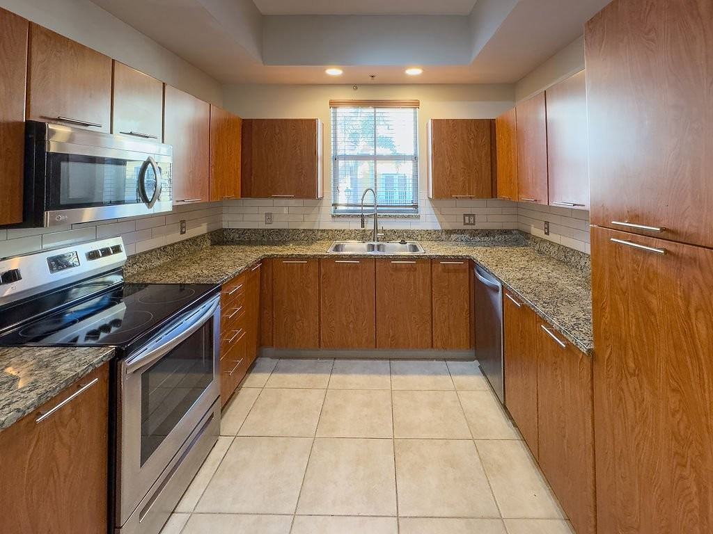 2322 Vintage Dr - Photo 7 of 18