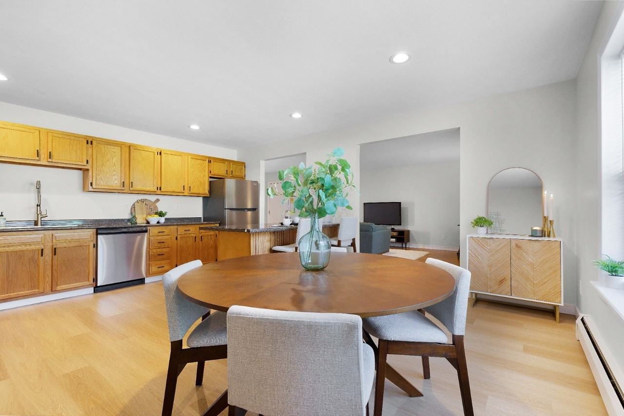 8 Carriage Lane Pl #21A - Photo 6 of 14