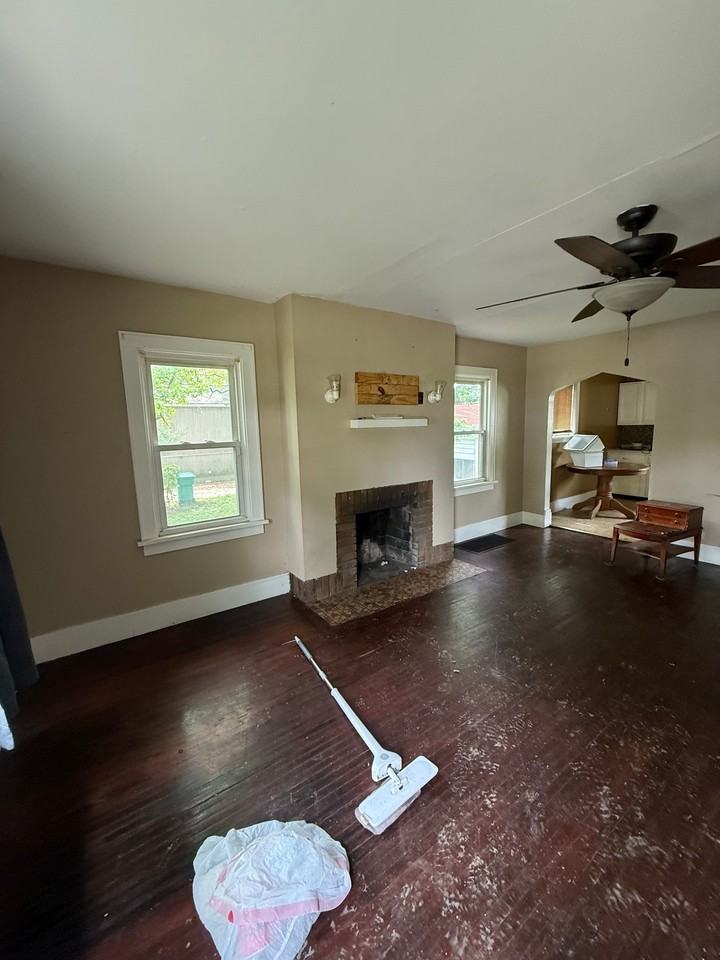 1252 E Whitmer St - Photo 3 of 12