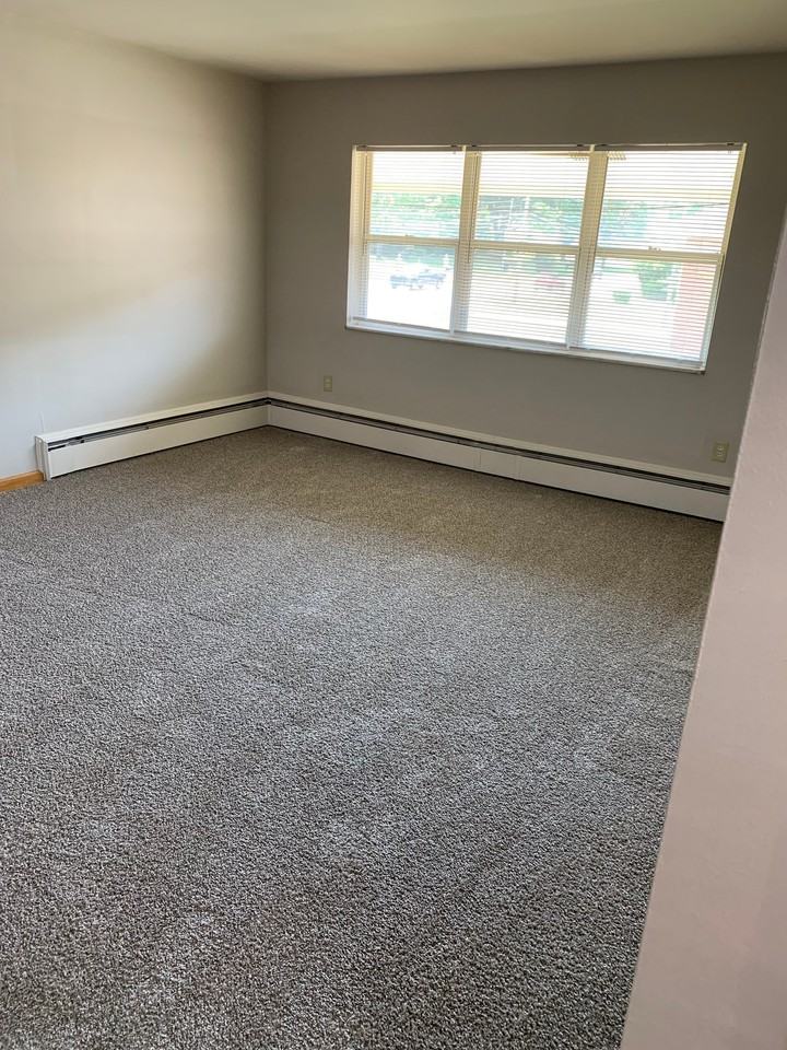 168 S Miller Rd #4 - Photo 3 of 3