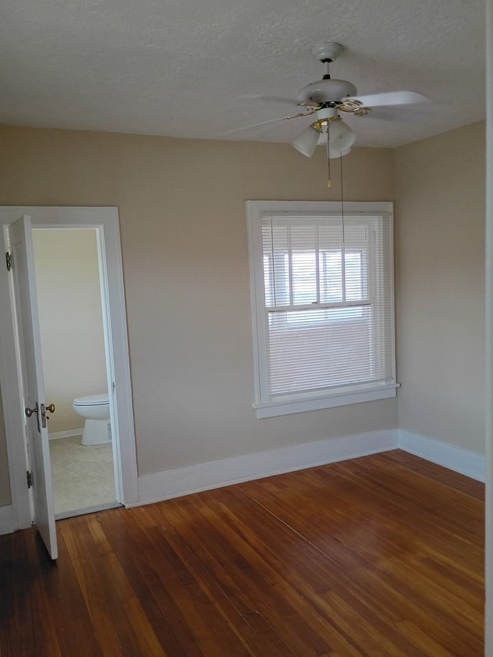 1820 Montana Ave #2 - Photo 4 of 6