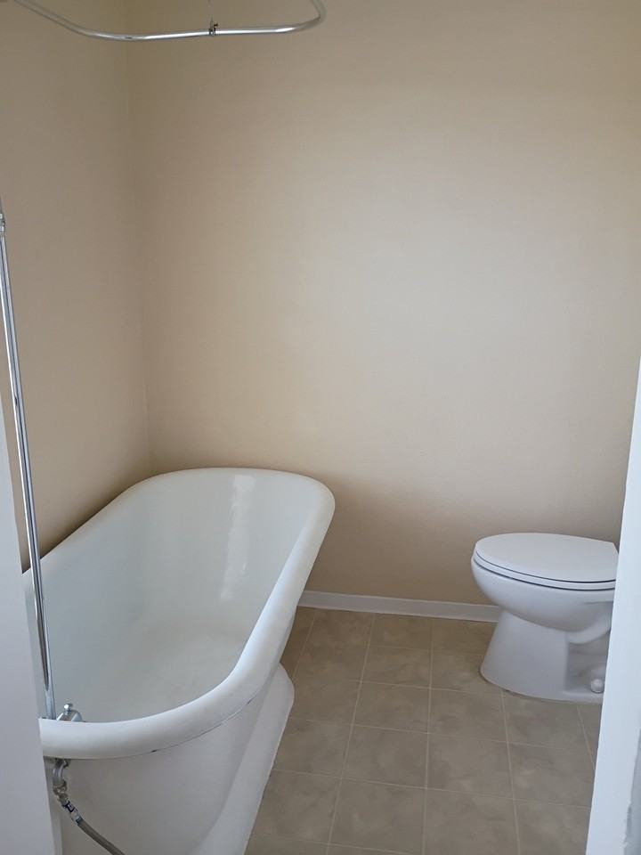 1820 Montana Ave #2 - Photo 5 of 6