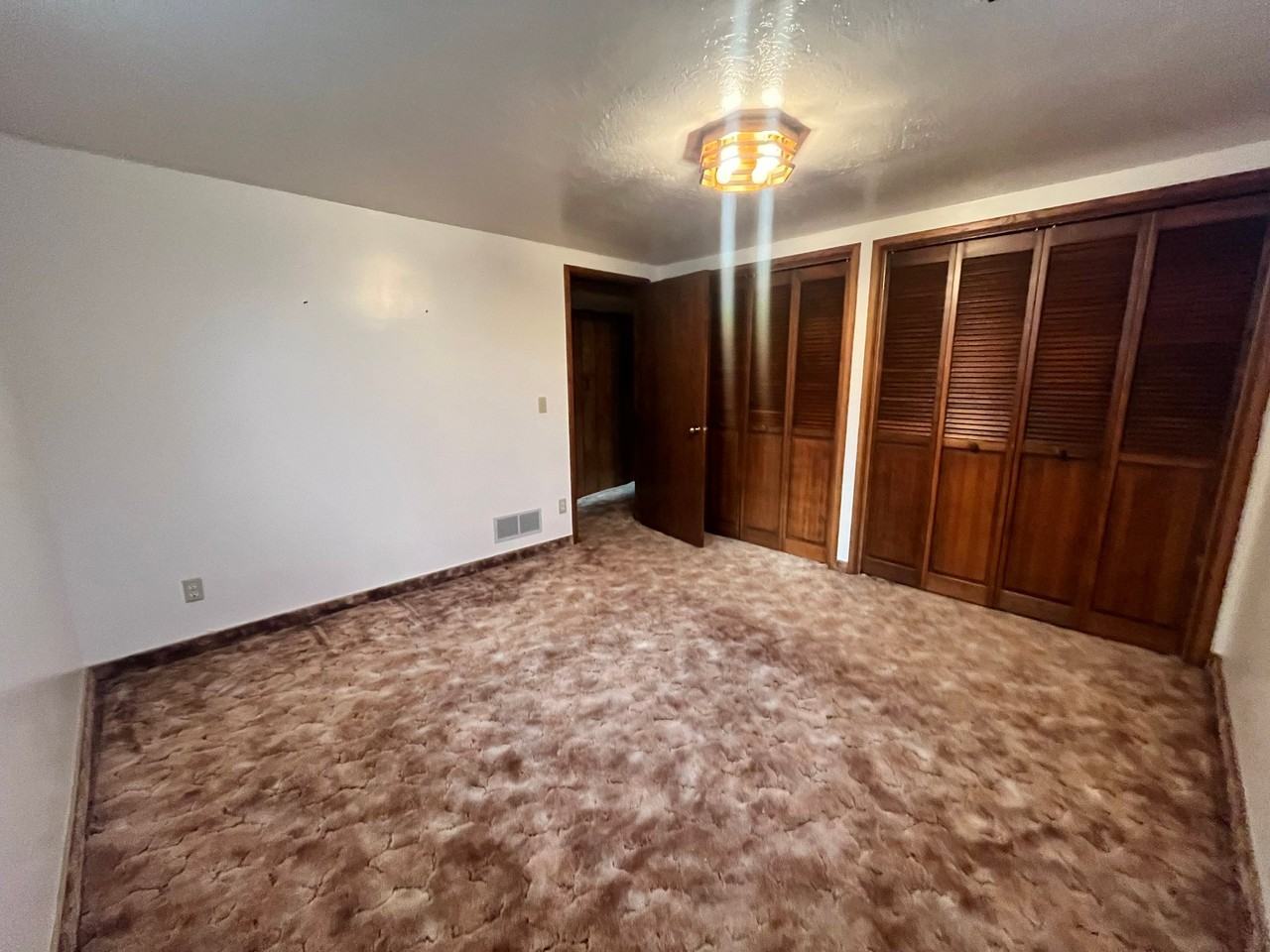255 W Center St #2 - Photo 6 of 10