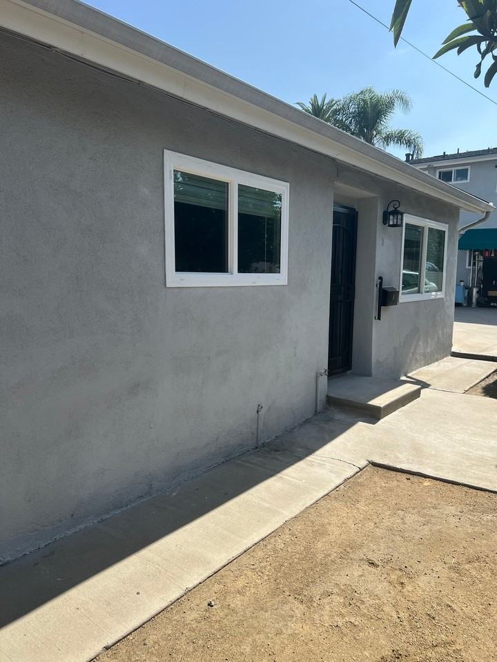 905 Mariposa St #A - Photo 3 of 13