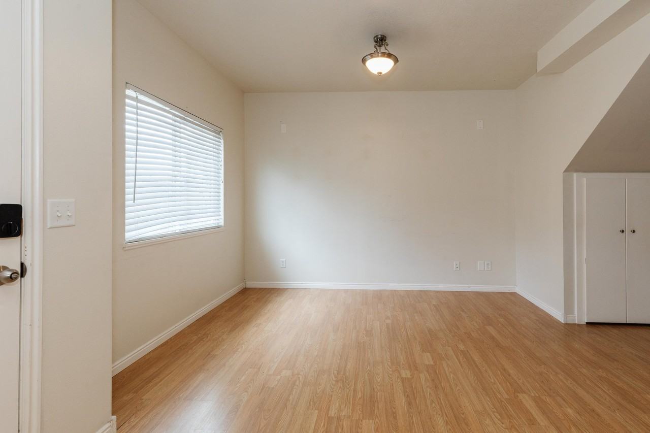 484 Wn #102 - Photo 3 of 20