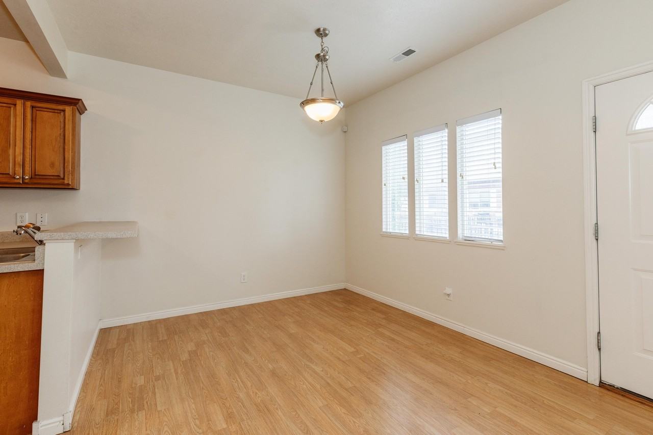 484 Wn #102 - Photo 7 of 20