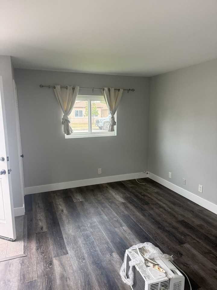 17912 S Harvard Blvd #1 - Photo 2 of 4