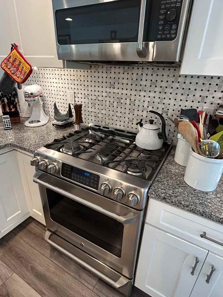19 Riverside Dr - Photo 5 of 22