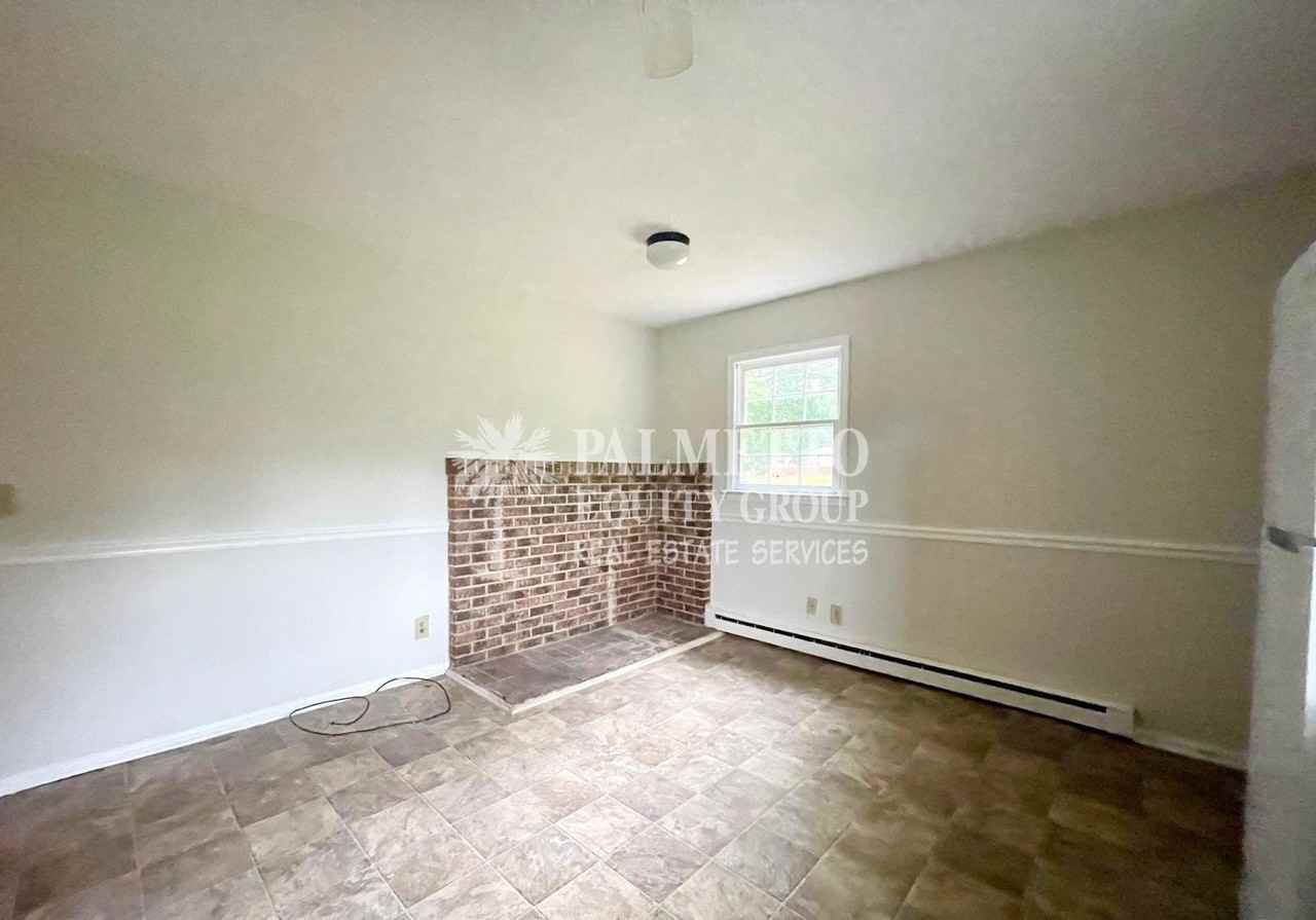 3615 Irwin St - Photo 5 of 12