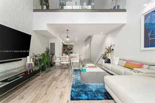 455 Ne 39th St #105 - Photo 1 of 1
