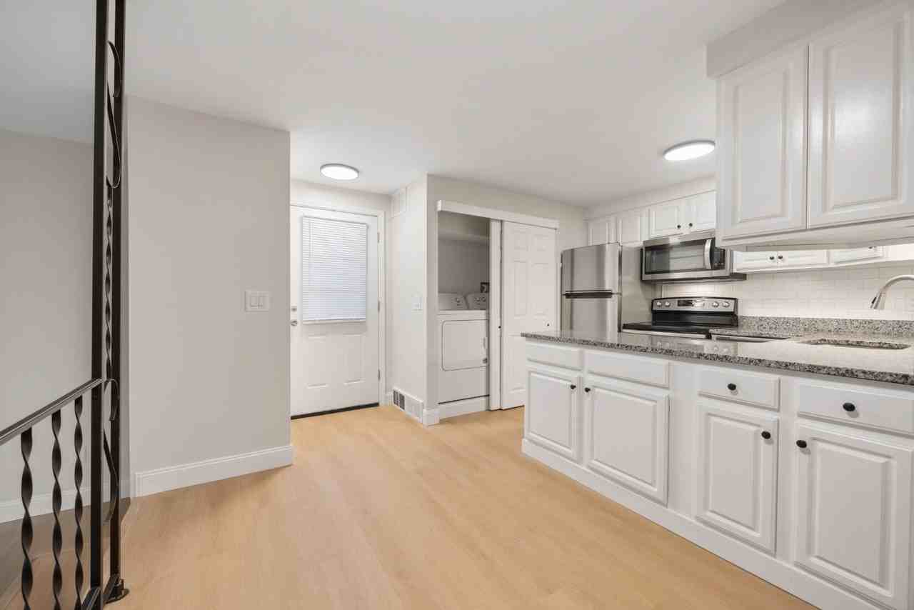 510 Warren St - Photo 7 of 16