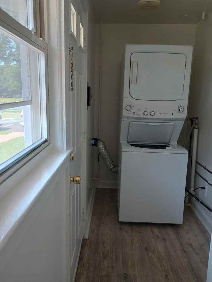680 Willow Ave - Photo 6 of 12